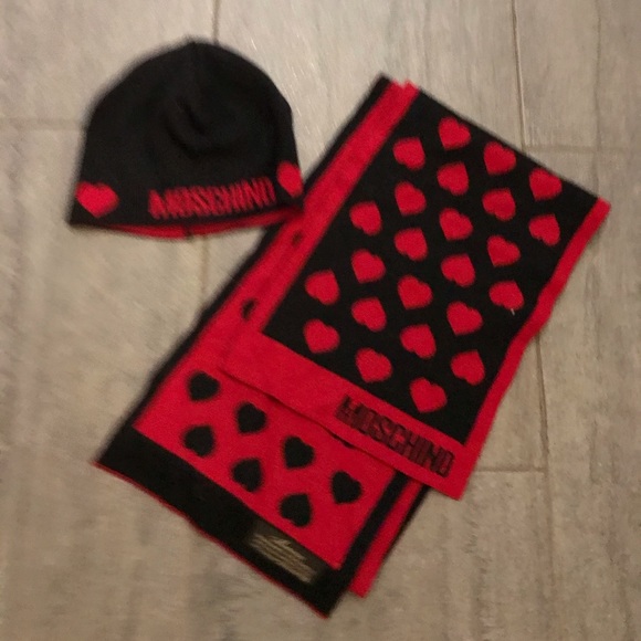moschino hat womens
